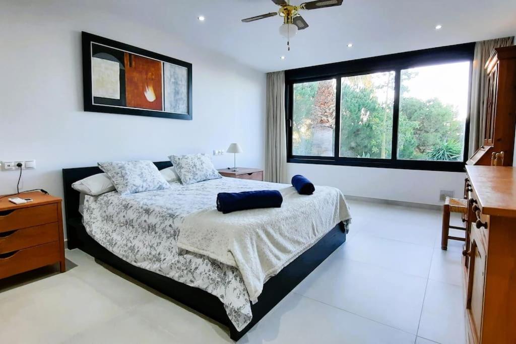 La Escala - 6 Bedroom Villa With Pool 米哈斯 外观 照片