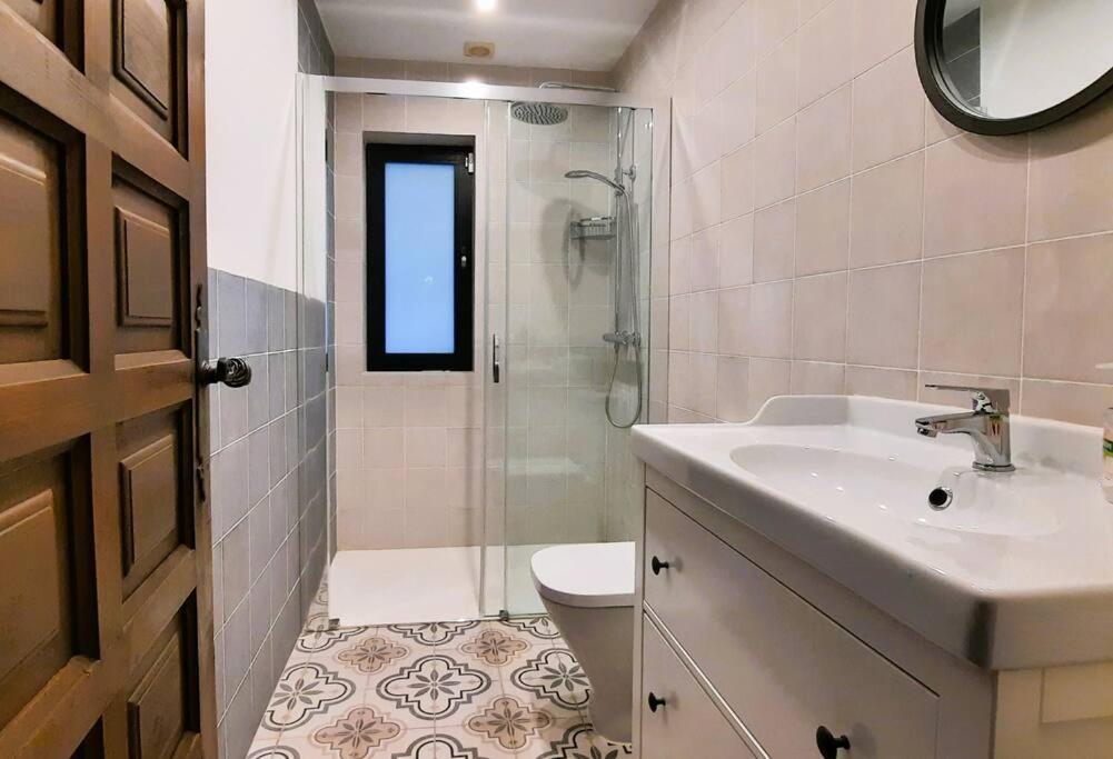 La Escala - 6 Bedroom Villa With Pool 米哈斯 外观 照片