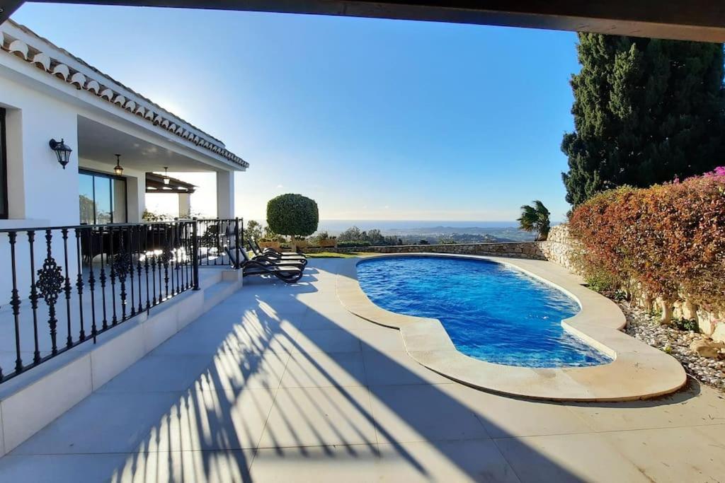 La Escala - 6 Bedroom Villa With Pool 米哈斯 外观 照片