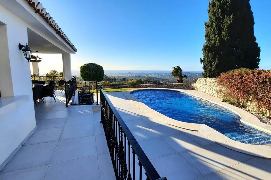 La Escala - 6 Bedroom Villa With Pool 米哈斯 外观 照片