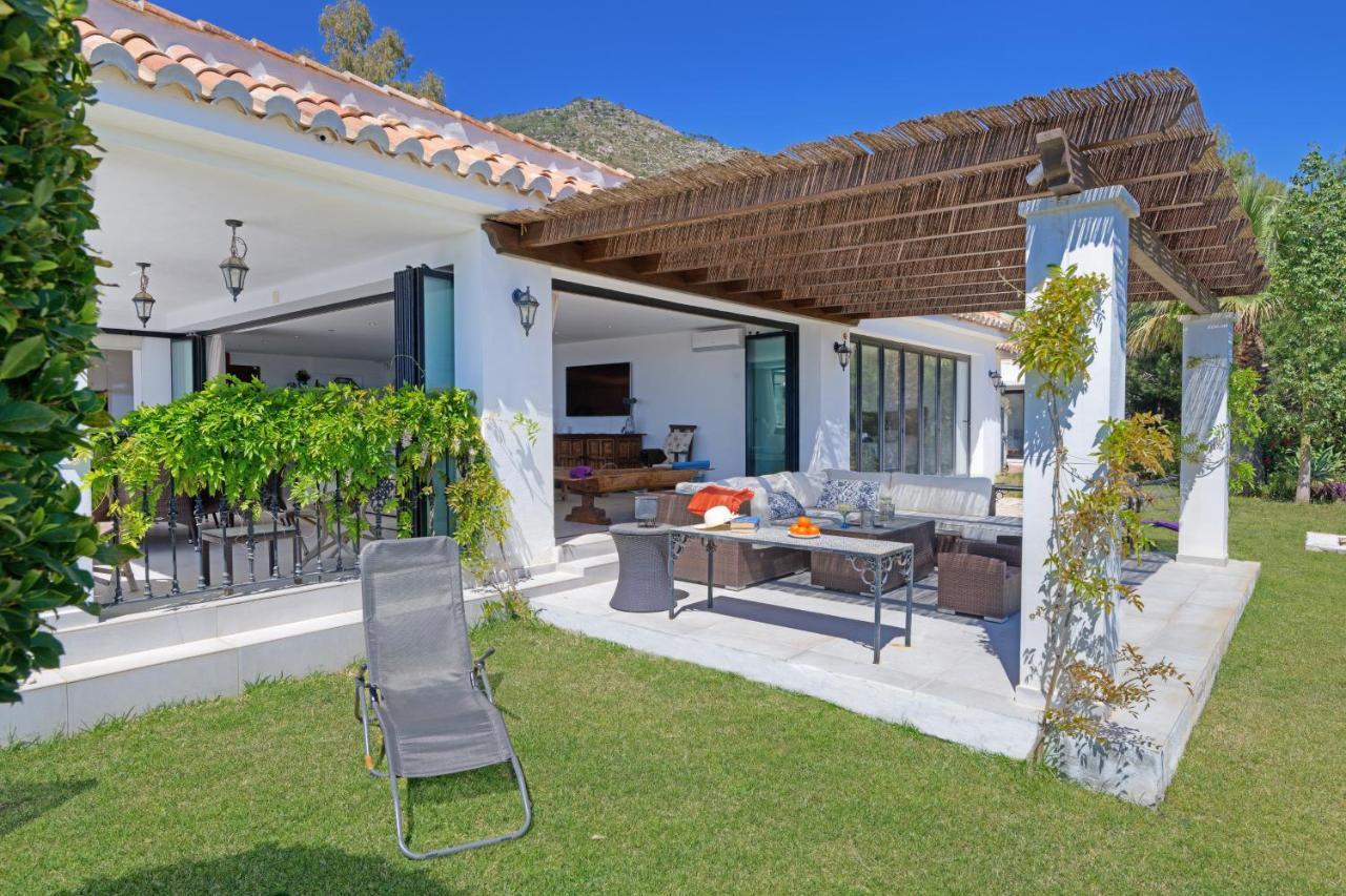 La Escala - 6 Bedroom Villa With Pool 米哈斯 外观 照片