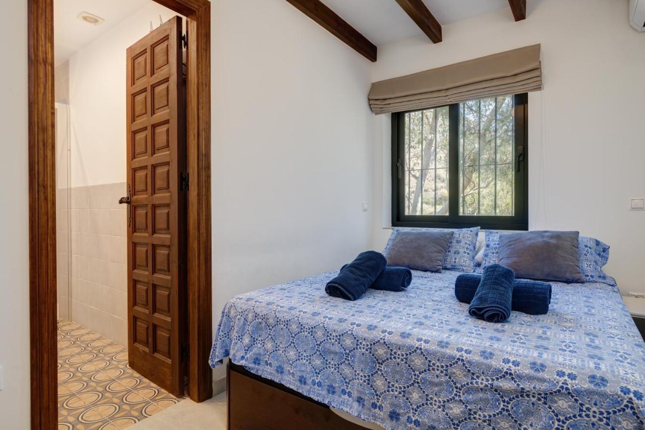 La Escala - 6 Bedroom Villa With Pool 米哈斯 外观 照片