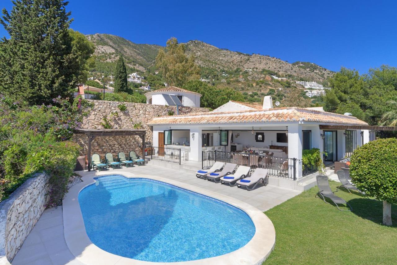 La Escala - 6 Bedroom Villa With Pool 米哈斯 外观 照片