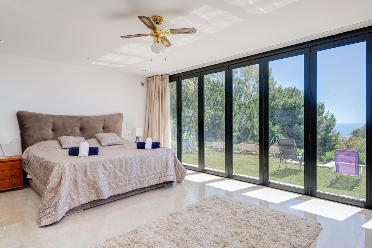 La Escala - 6 Bedroom Villa With Pool 米哈斯 外观 照片