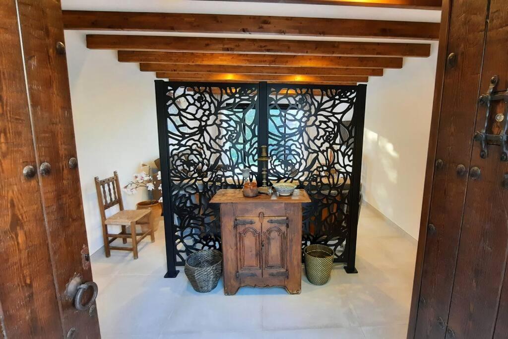La Escala - 6 Bedroom Villa With Pool 米哈斯 外观 照片